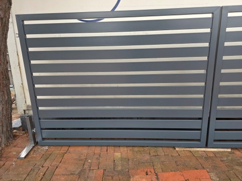 Brama 2 skrzydłowa 500x150cm ARIZONA (zestaw z furtką i słupkami)